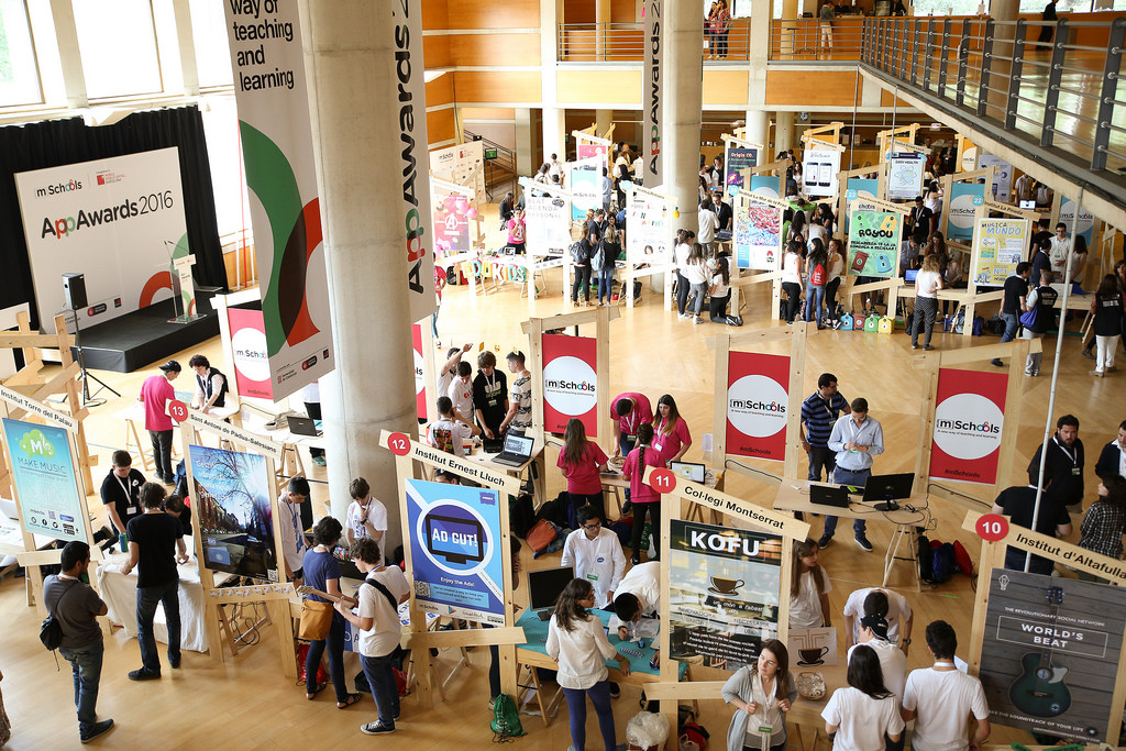 More than 500 students will present their mobile solutions at the final of the mSchools contest