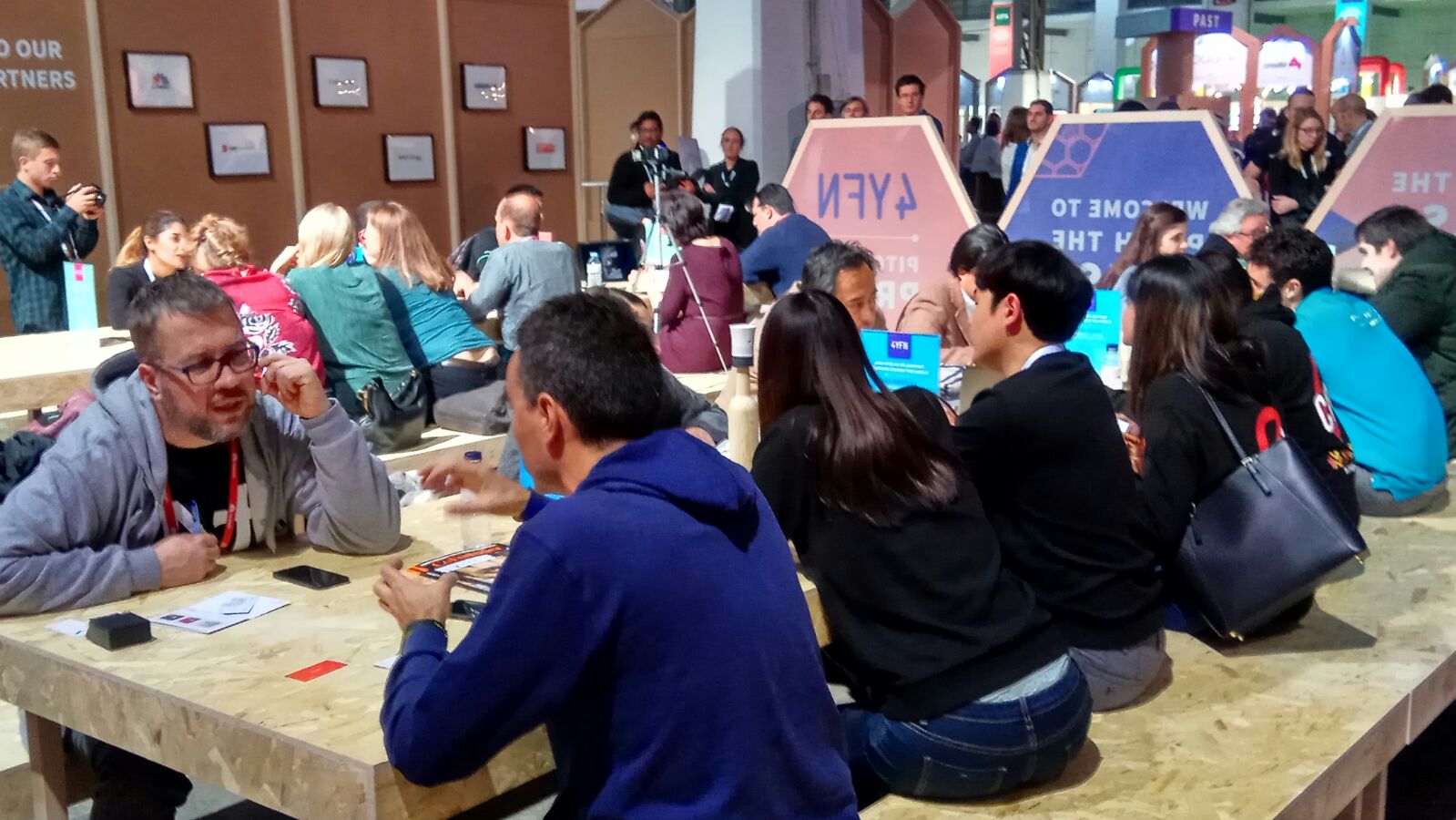 The future of blockchain and startup investment strategies are the focus of the first day of 4YFN